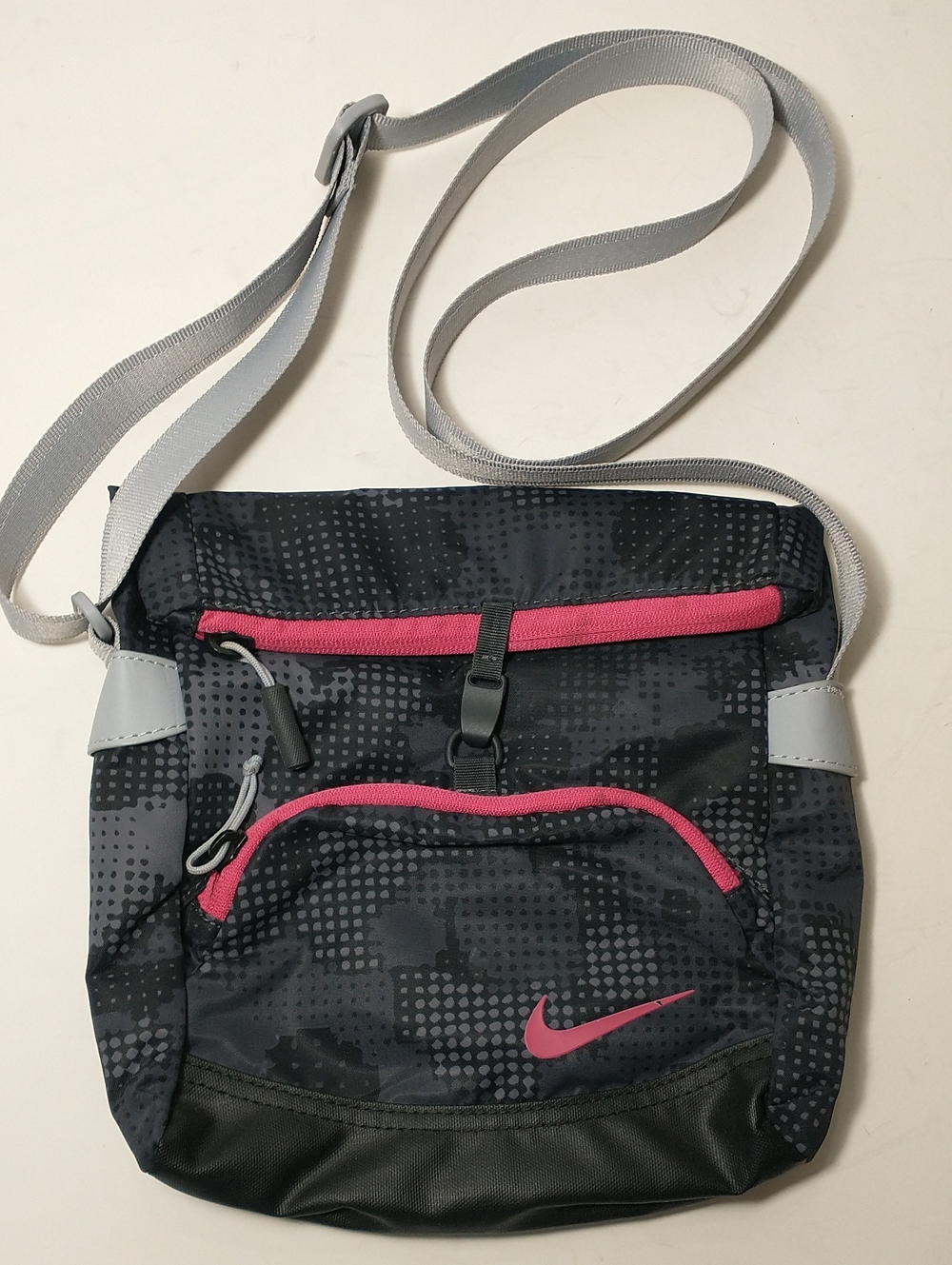 Nike Sling Shoulder Bag, Crossbody, Black / Pink, Digital Camo, Adjustable Strap